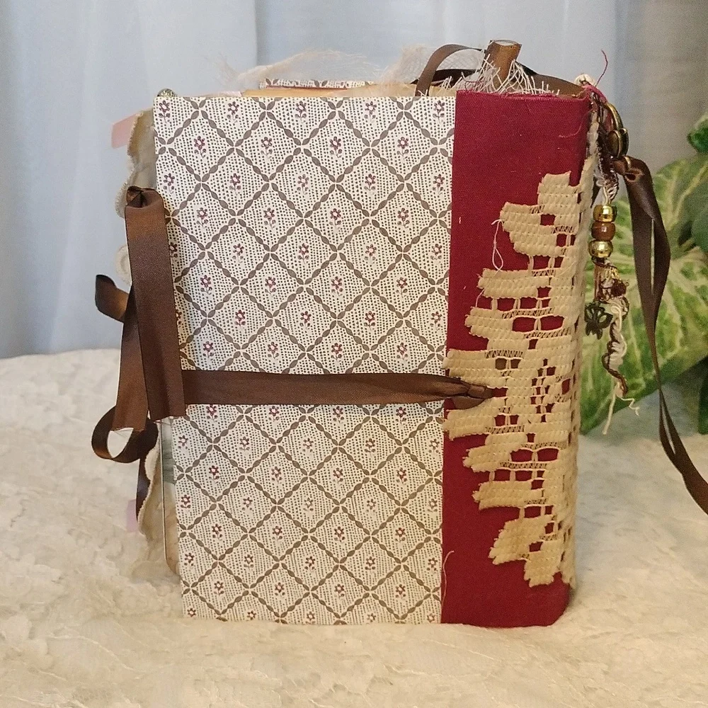 ⚜️ Suite Symphony Vintage Altered Book Junk Journal